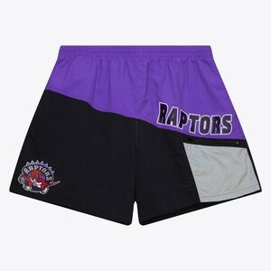 NWT - Men’s Mitchell & Ness Toronto Raptors Nylon Utility Shorts, Size - M